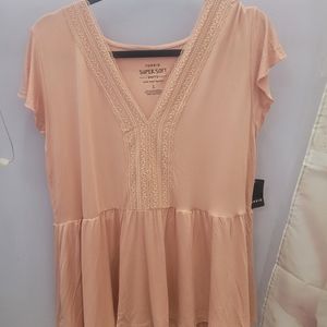 New torrid size 1 pink top